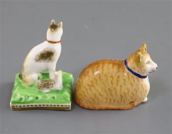 Two Chamberlain Worcester figures of cats, c.1820-40, H. 6.3cm and 4.6cm, restorations